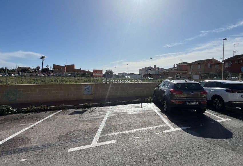 Tomt till salu i Torrevieja - 330 000 € (Ref: 9658321)