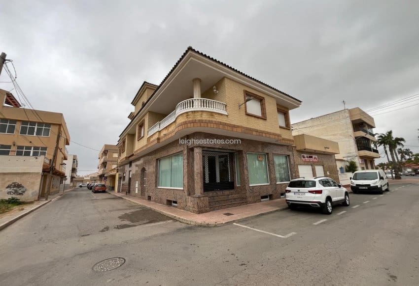Local Comercial de 4 habitaciones en Los Alcázares en venta - 455.000 € (Ref: 9672294)