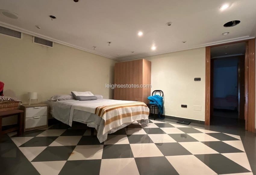 Local Comercial de 4 habitaciones en Los Alcázares en venta - 455.000 € (Ref: 9672294)