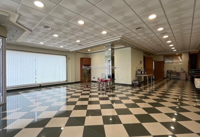 Local Comercial de 4 habitaciones en Los Alcázares en venta - 455.000 € (Ref: 9672294)