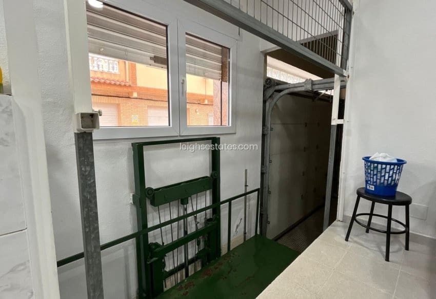 Local Comercial de 4 habitaciones en Los Alcázares en venta - 455.000 € (Ref: 9672294)