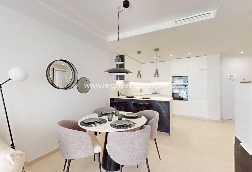 3 slaapkamer Appartement te koop in Cabo Roig met zwembad - € 369.000 (Ref: 9685806)