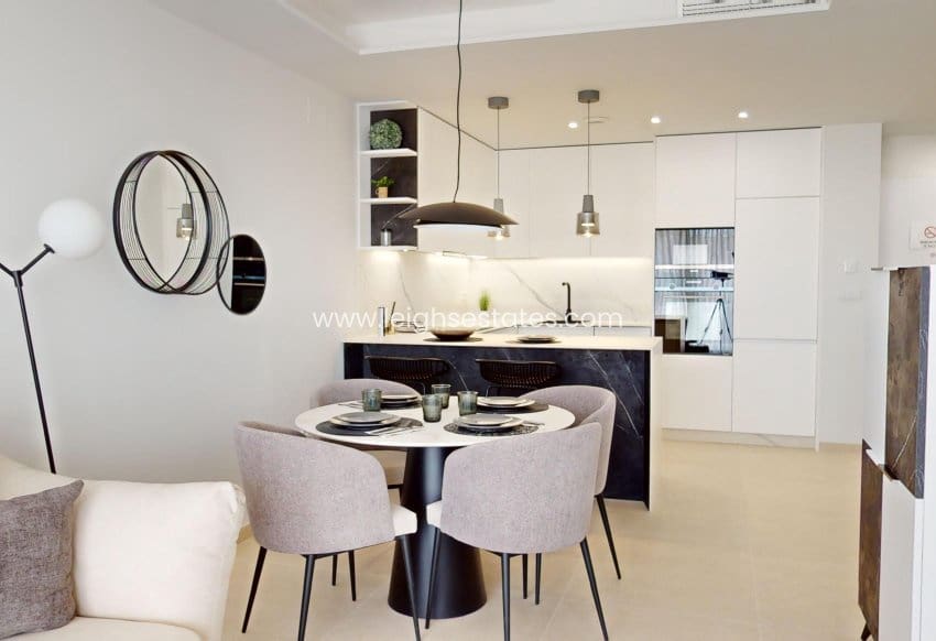 3 slaapkamer Appartement te koop in Cabo Roig met zwembad - € 369.000 (Ref: 9685806)