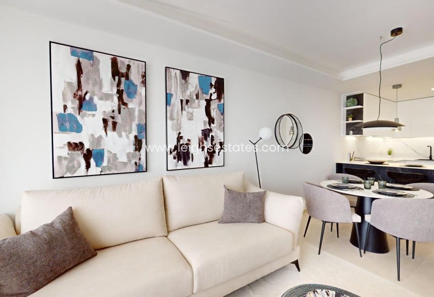 3 slaapkamer Appartement te koop in Cabo Roig met zwembad - € 369.000 (Ref: 9685806)