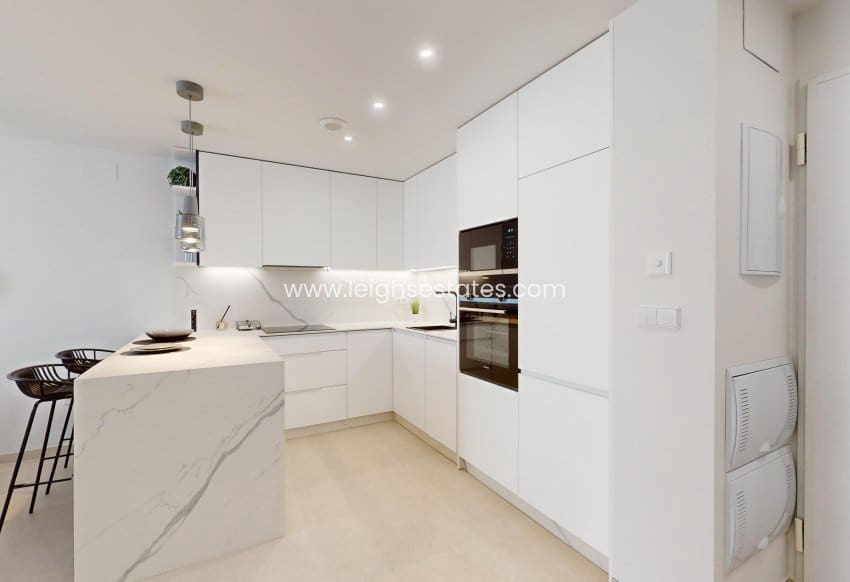 3 slaapkamer Appartement te koop in Cabo Roig met zwembad - € 369.000 (Ref: 9685806)