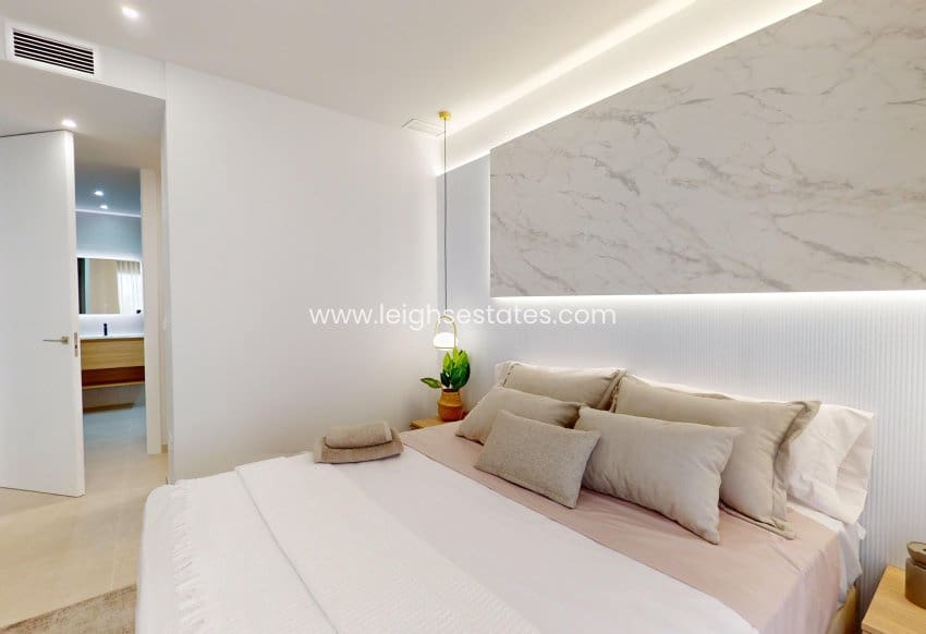 3 slaapkamer Appartement te koop in Cabo Roig met zwembad - € 369.000 (Ref: 9685806)