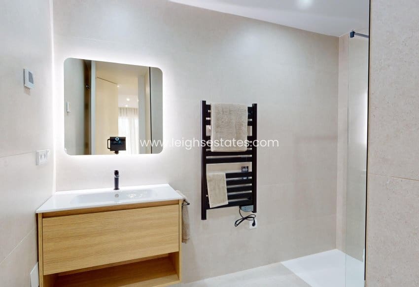 3 slaapkamer Appartement te koop in Cabo Roig met zwembad - € 369.000 (Ref: 9685806)