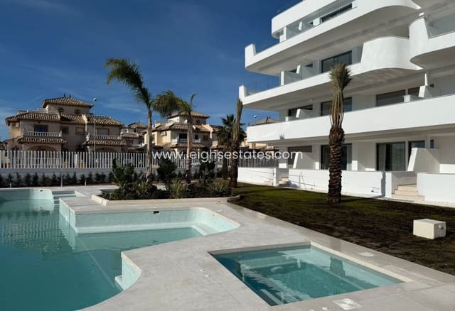 3 slaapkamer Appartement te koop in Cabo Roig, Orihuela met zwembad - € 369.000 (Ref: 9685806)