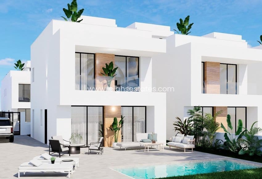 3 bedroom Townhouse for sale in Orihuela Costa - € 495,000 (Ref: 9685807)