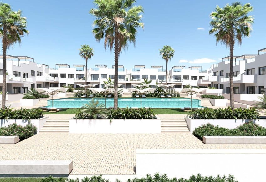 Apartamento de 2 habitaciones en Torrevieja en venta con piscina - 299.900 € (Ref: 9685810)