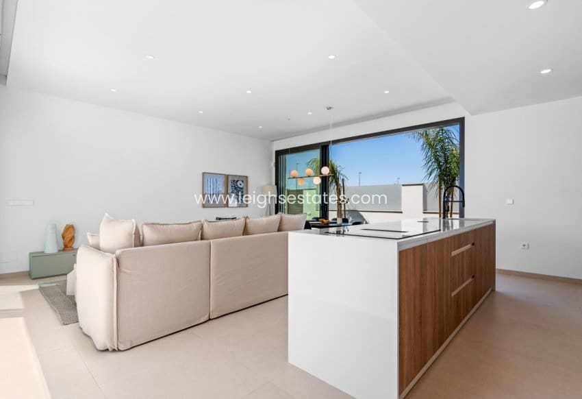 Chalet de 3 habitaciones en Los Alcázares en venta - 499.900 € (Ref: 9685815)