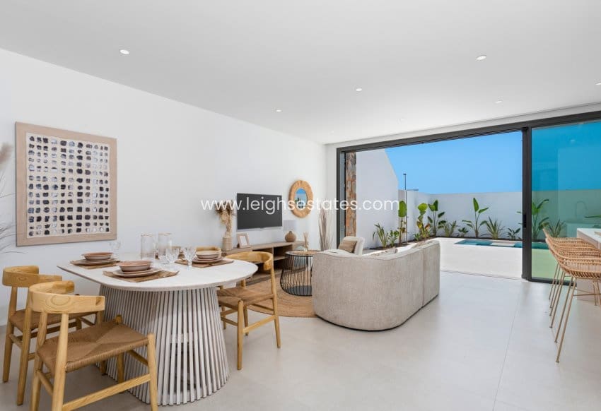 Chalet de 3 habitaciones en Los Alcázares en venta - 499.900 € (Ref: 9685815)