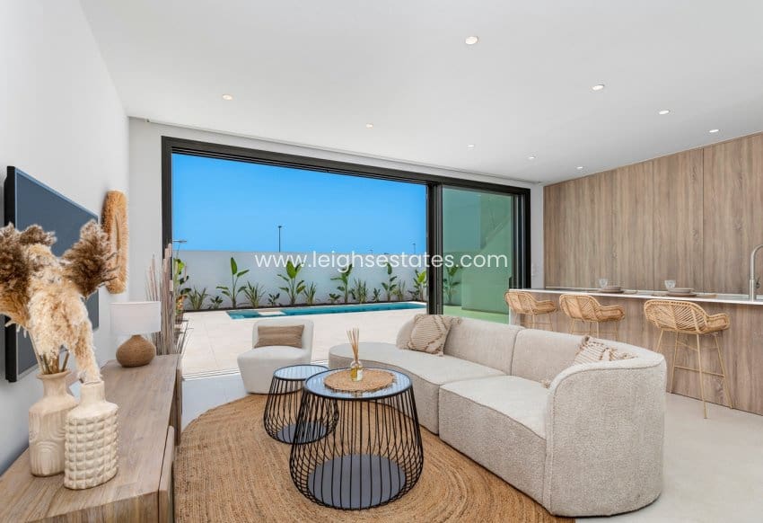 Chalet de 3 habitaciones en Los Alcázares en venta - 499.900 € (Ref: 9685815)