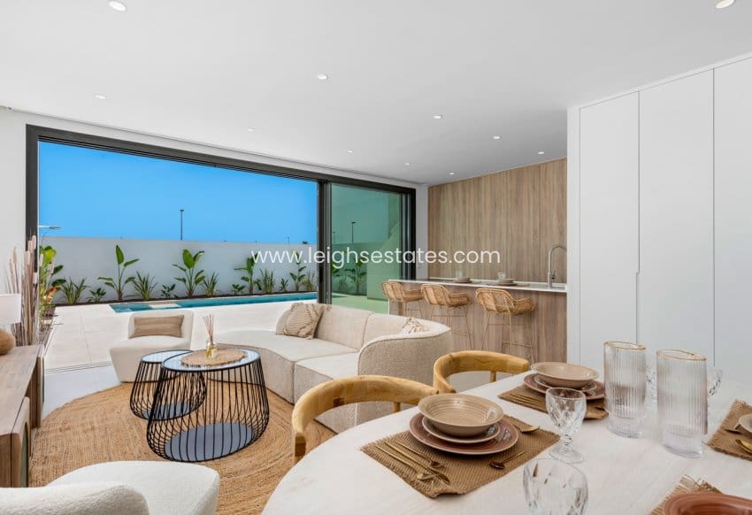 Chalet de 3 habitaciones en Los Alcázares en venta - 499.900 € (Ref: 9685815)