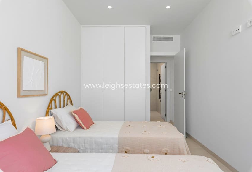 Chalet de 3 habitaciones en Los Alcázares en venta - 499.900 € (Ref: 9685815)