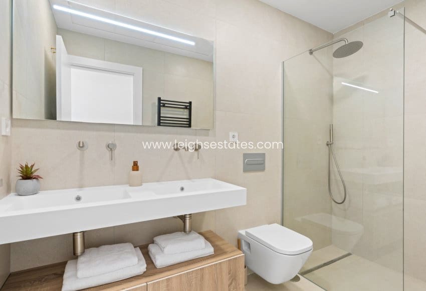 Chalet de 3 habitaciones en Los Alcázares en venta - 499.900 € (Ref: 9685815)