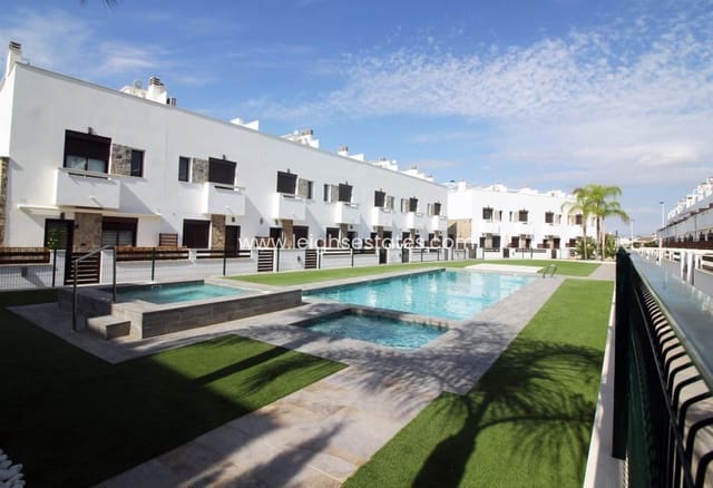 3 chambre Maison de Ville à vendre à Pilar de la Horadada ciudad, Pilar de la Horadada avec piscine - 354 900 € (Ref: 9685819)