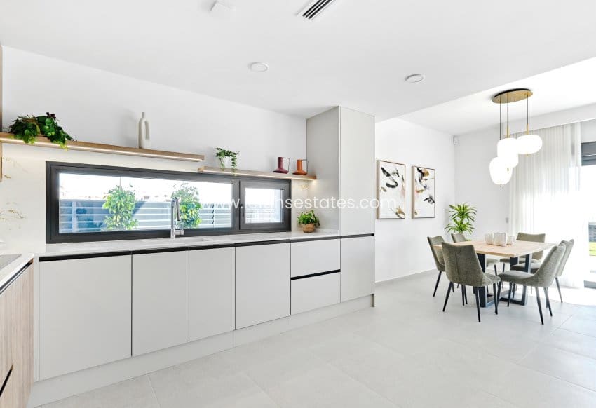 3 chambre Maison de Ville à vendre à San Miguel de Salinas - 649 000 € (Ref: 9685826)