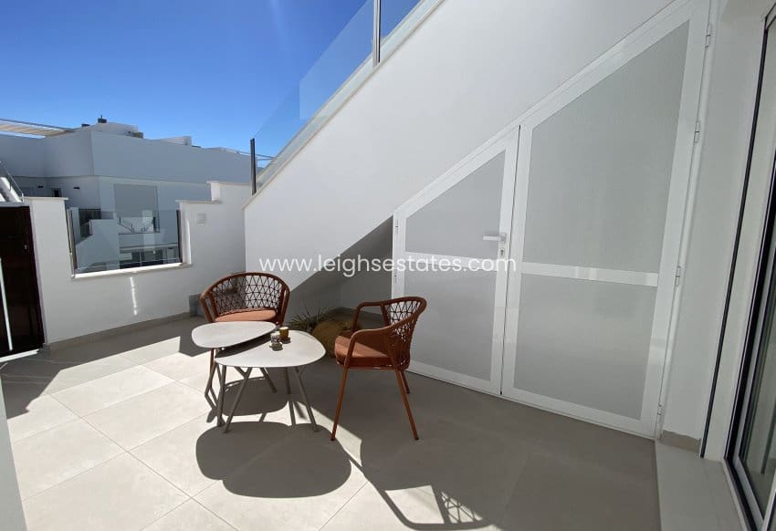 2 bedroom Apartment for sale in Pilar de la Horadada with pool garage - € 304,900 (Ref: 9685830)