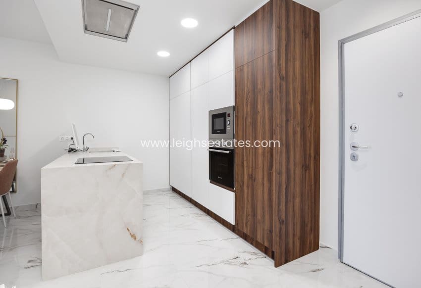 2 slaapkamer Appartement te koop in San Miguel de Salinas met zwembad - € 244.000 (Ref: 9685832)