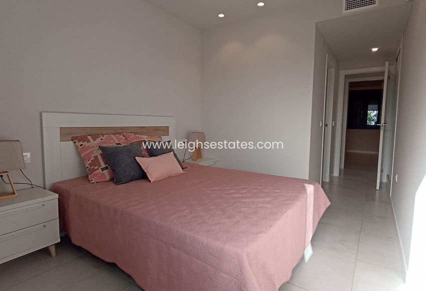 Apartamento de 3 habitaciones en Pilar de la Horadada en venta con piscina garaje - 449.000 € (Ref: 9685839)