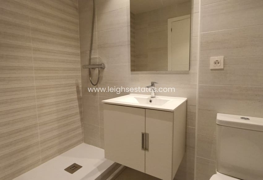 Apartamento de 3 habitaciones en Pilar de la Horadada en venta con piscina garaje - 449.000 € (Ref: 9685839)