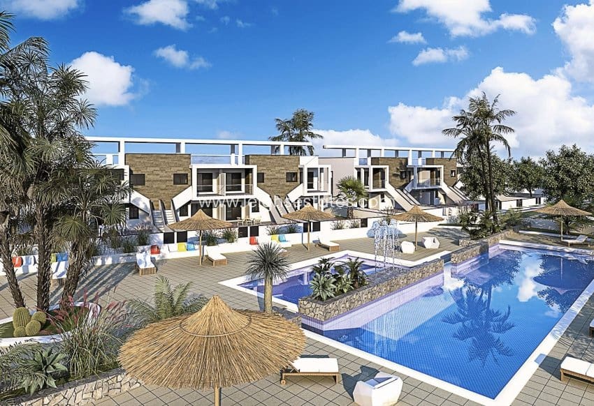 2 Zimmer Apartment zu verkaufen in Pilar de la Horadada mit Pool - 309.000 € (Ref: 9685841)