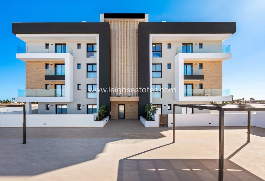 3 soverom Leilighet til salgs i Los Alcazares med svømmebasseng - € 349 900 (Ref: 9685843)