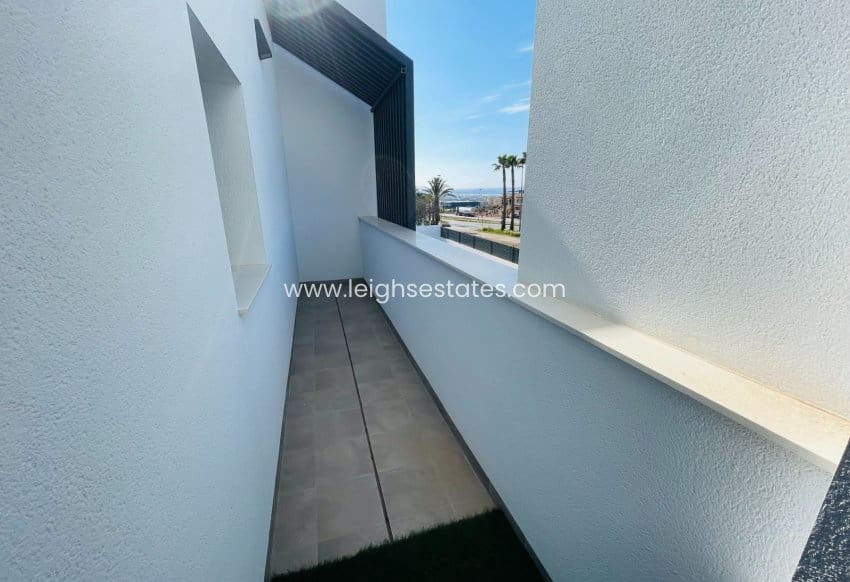 5 bedroom Townhouse for sale in Torrevieja - € 1,200,000 (Ref: 9685844)