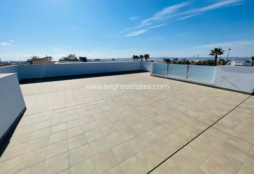 5 bedroom Townhouse for sale in Torrevieja - € 1,200,000 (Ref: 9685844)