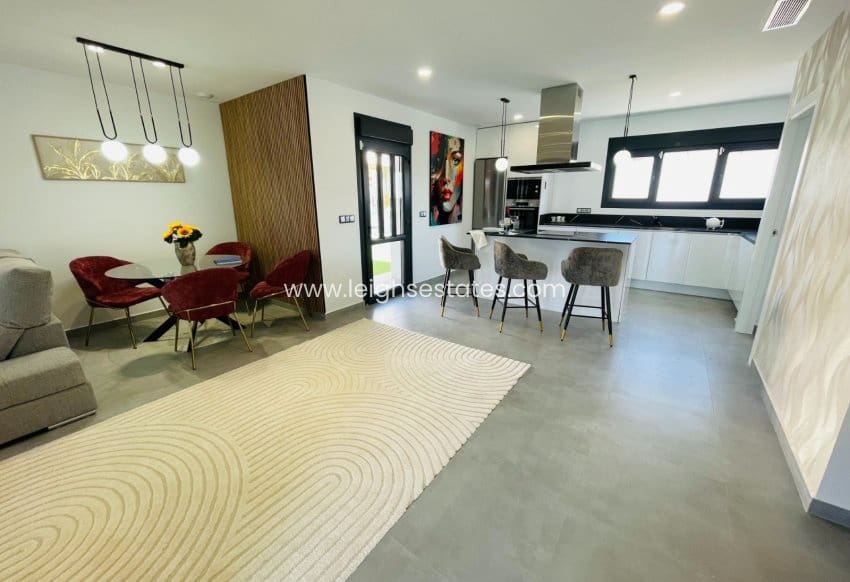 5 bedroom Townhouse for sale in Torrevieja - € 1,200,000 (Ref: 9685844)