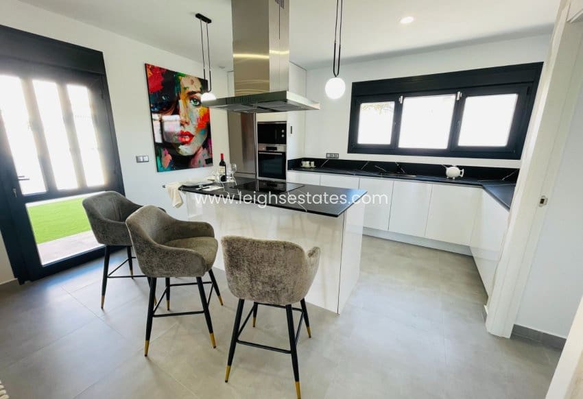 5 bedroom Townhouse for sale in Torrevieja - € 1,200,000 (Ref: 9685844)