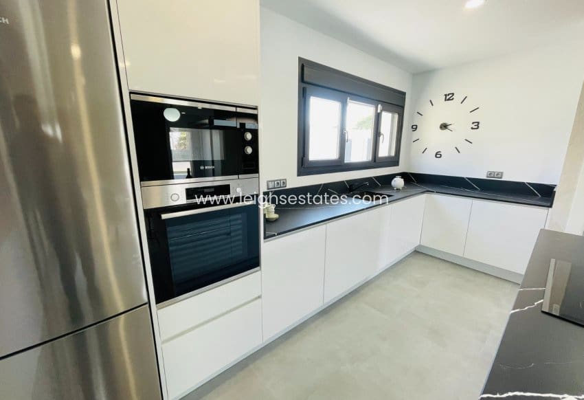 5 bedroom Townhouse for sale in Torrevieja - € 1,200,000 (Ref: 9685844)