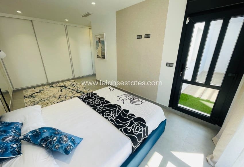 5 bedroom Townhouse for sale in Torrevieja - € 1,200,000 (Ref: 9685844)