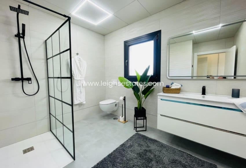 5 bedroom Townhouse for sale in Torrevieja - € 1,200,000 (Ref: 9685844)