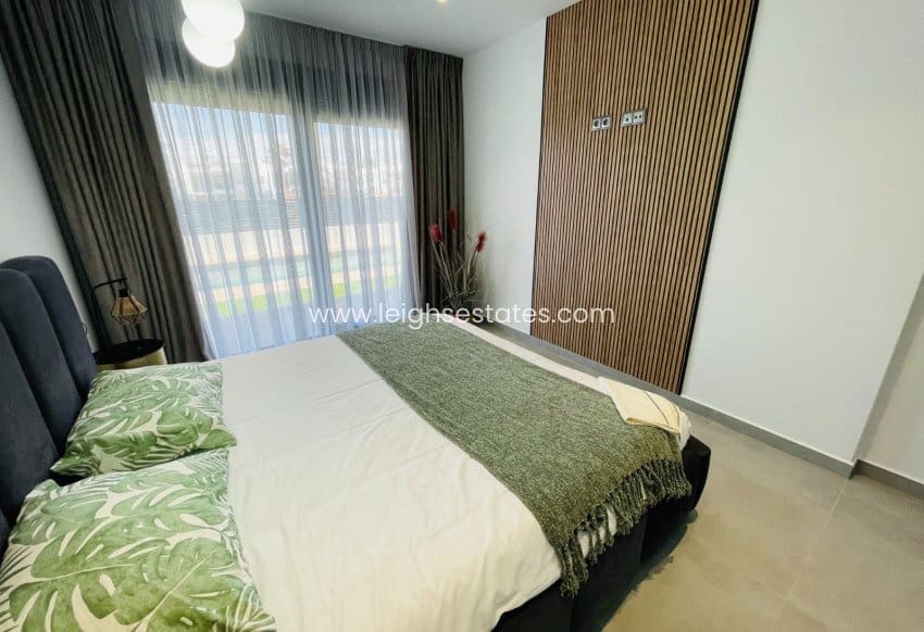 5 bedroom Townhouse for sale in Torrevieja - € 1,200,000 (Ref: 9685844)