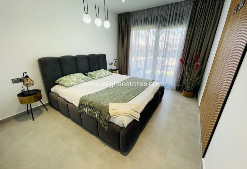 5 bedroom Townhouse for sale in Torrevieja - € 1,200,000 (Ref: 9685844)