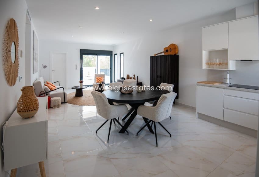 2 makuuhuone Omakotitalo myytävänä paikassa Pinar de Campoverde - 422 500 € (Ref: 9685847)