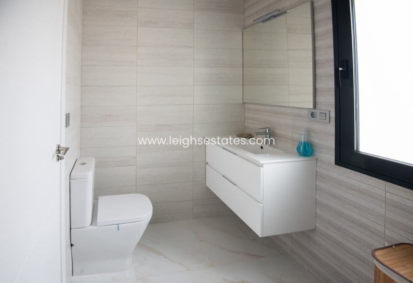 2 makuuhuone Omakotitalo myytävänä paikassa Pinar de Campoverde - 422 500 € (Ref: 9685847)