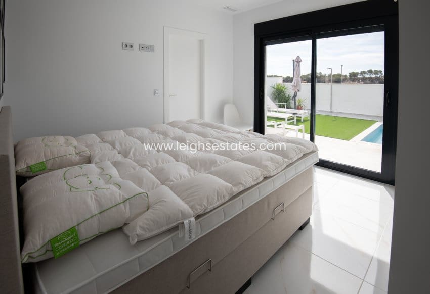 2 makuuhuone Omakotitalo myytävänä paikassa Pinar de Campoverde - 422 500 € (Ref: 9685847)