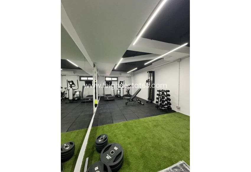 2 bedroom Apartment for sale in Pilar de la Horadada with pool - € 299,900 (Ref: 9685850)