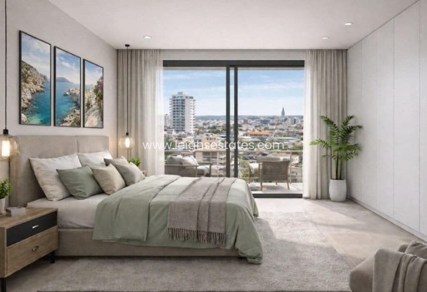 Apartamento de 3 habitaciones en Torrevieja en venta - 488.000 € (Ref: 9685854)