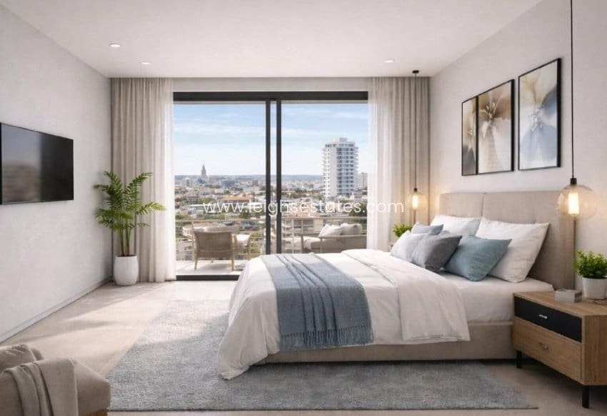 Apartamento de 3 habitaciones en Torrevieja en venta - 488.000 € (Ref: 9685854)