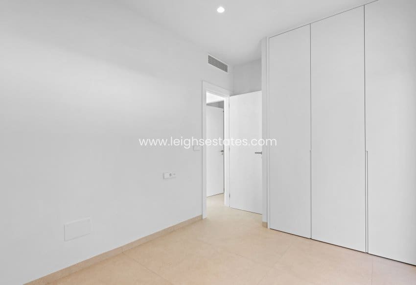 3 soverom Leilighet til salgs i Pilar de la Horadada med svømmebasseng - € 369 900 (Ref: 9685855)