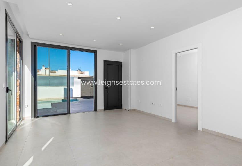 3 soverom Leilighet til salgs i Pilar de la Horadada med svømmebasseng - € 369 900 (Ref: 9685855)