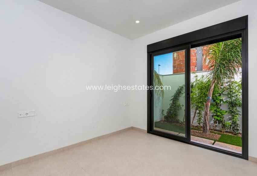 3 soverom Leilighet til salgs i Pilar de la Horadada med svømmebasseng - € 369 900 (Ref: 9685855)