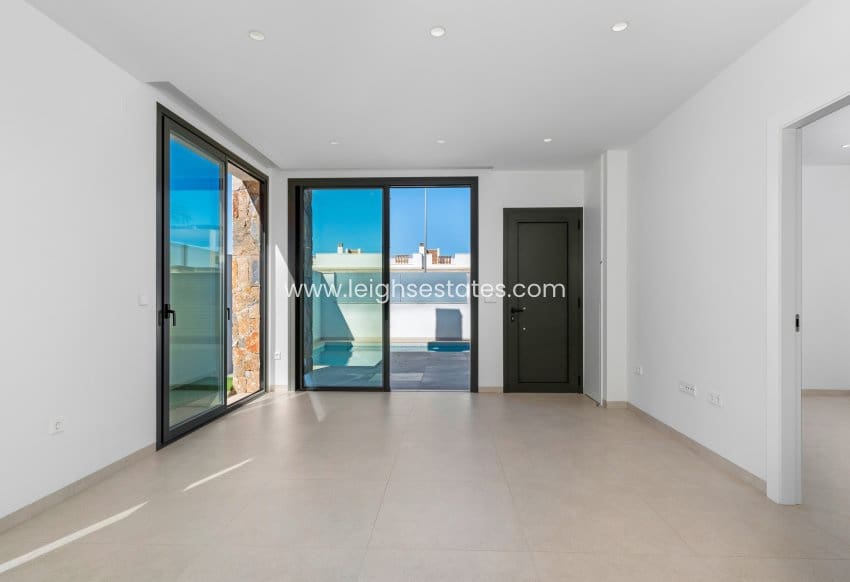 3 soverom Leilighet til salgs i Pilar de la Horadada med svømmebasseng - € 369 900 (Ref: 9685855)