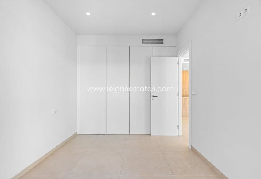 3 soverom Leilighet til salgs i Pilar de la Horadada med svømmebasseng - € 369 900 (Ref: 9685855)