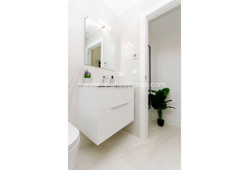 3 quarto Casa em Banda para venda em Orihuela Costa - 415 000 € (Ref: 9685857)