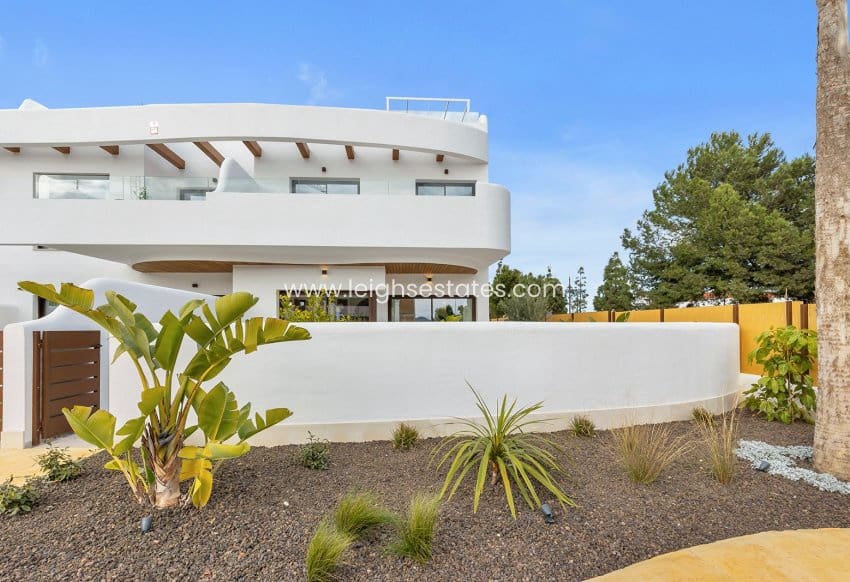 3 chambre Maison de Ville à vendre à Los Alcazares avec piscine - 539 900 € (Ref: 9685859)